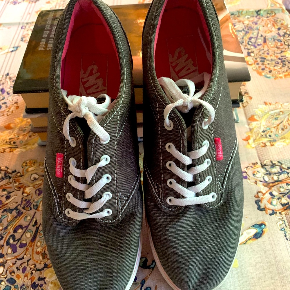 Vans TB4R pewter with pink inside. Great cons. Sz8